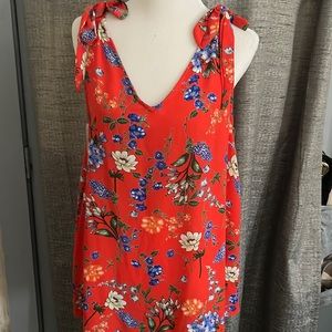 Cute little orange floral top